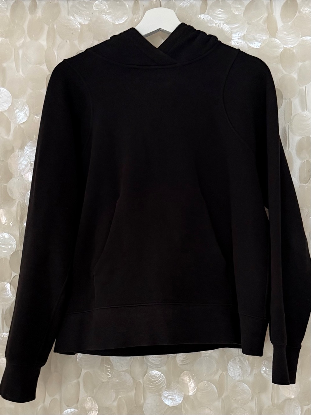 Lululemon Loungeful Hoodie Women’s size 6 Black 🖤